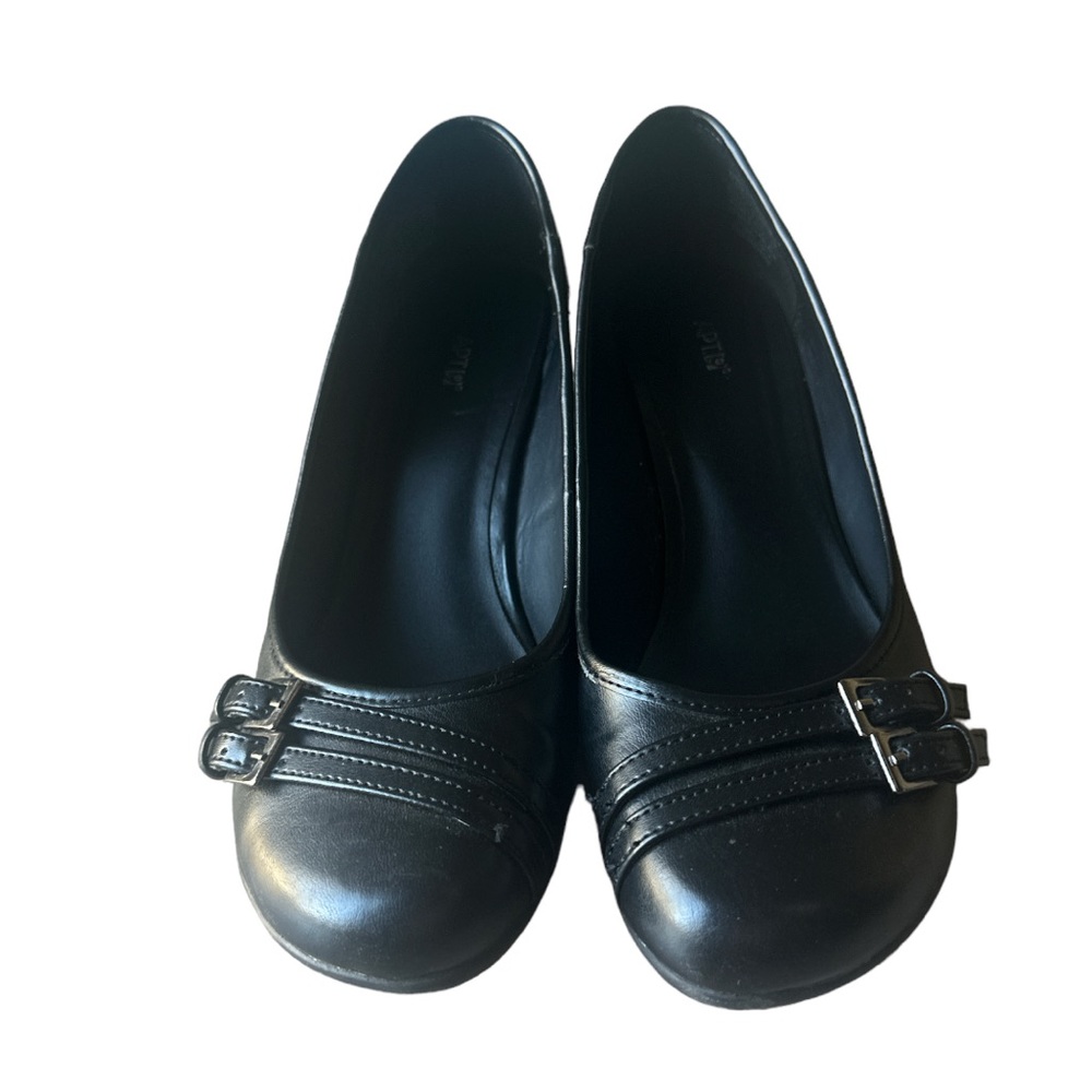 Black Wedges